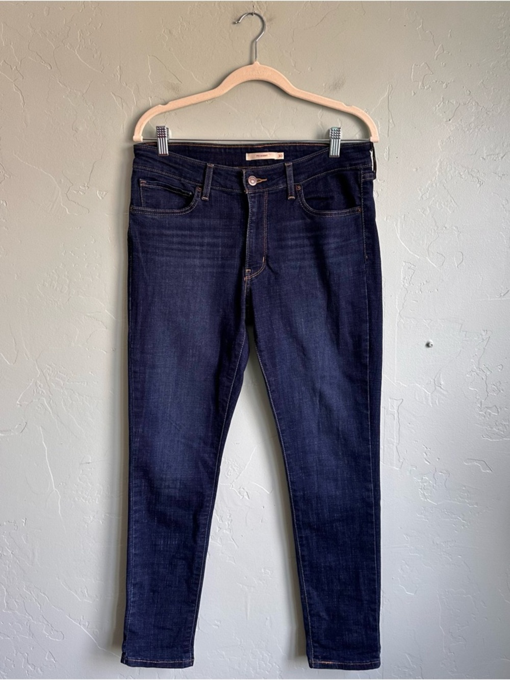 Levi's Women’s Dark Blue 711 Skinny Denim Jeans Size 30 EUC